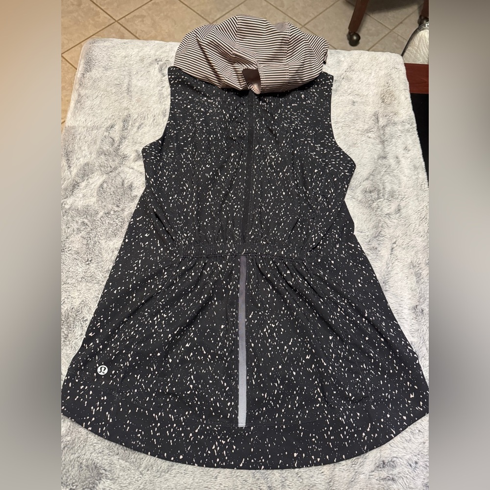 Lululemon  vest size 6